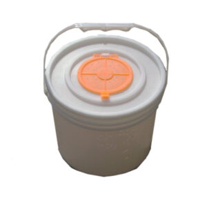 CHALLENGE 3.5 GAL BUCKET w/BAIT LID